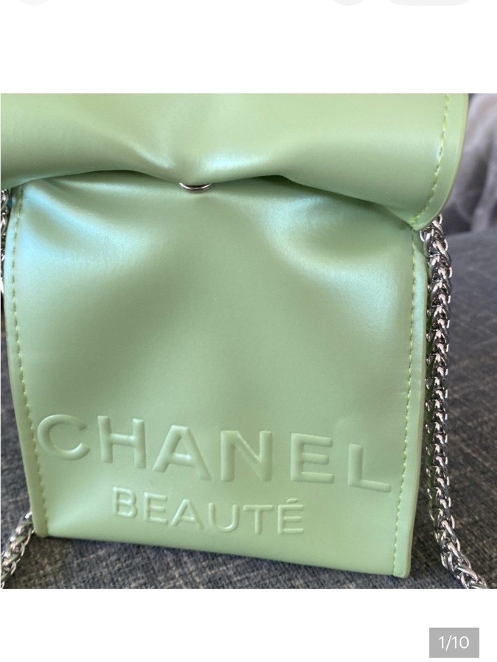 Chanel Limited Edition Green Makeup Pouch - Picture 2 of 7